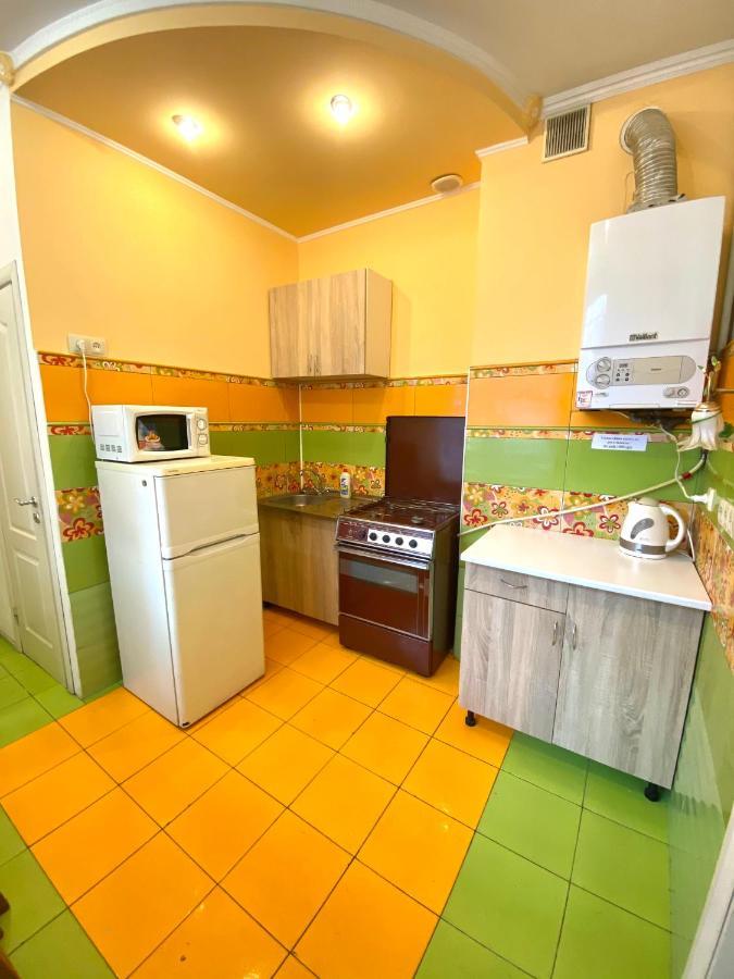 Квартира Біля Залізничного Вокзалу Вулиця Залізнична 10 До 5 Гостей Lvov Exteriér fotografie